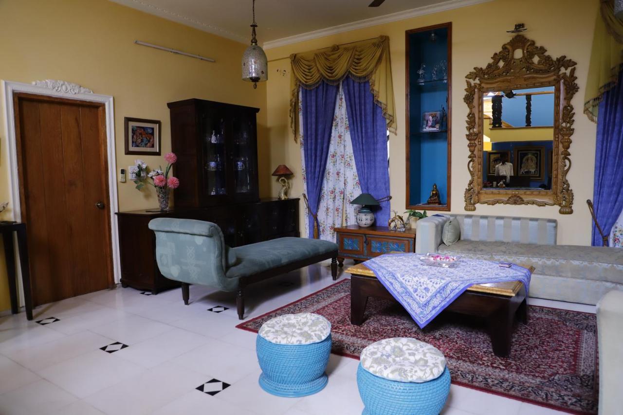 Aura Homestay Royal Villa ชัยปุระ ภายนอก รูปภาพ