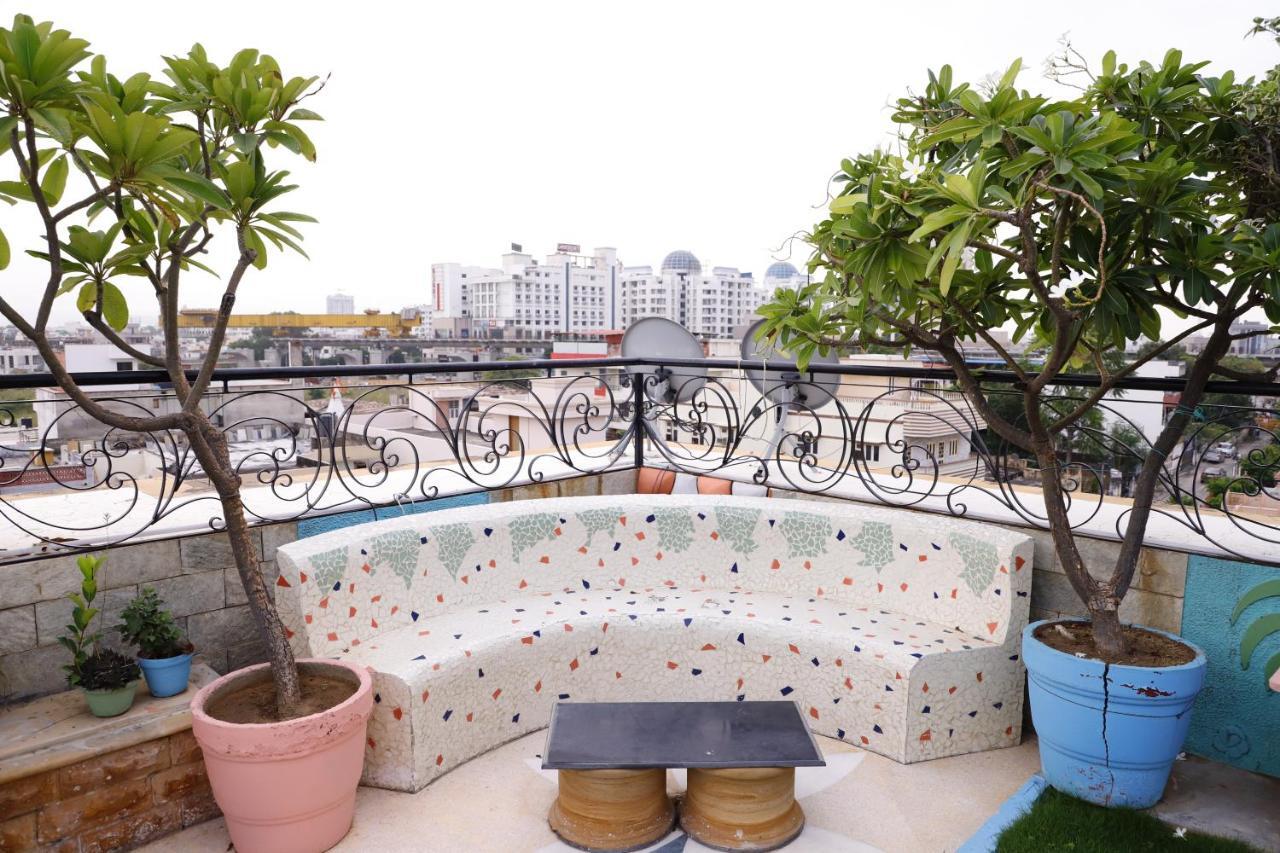 Aura Homestay Royal Villa ชัยปุระ ภายนอก รูปภาพ